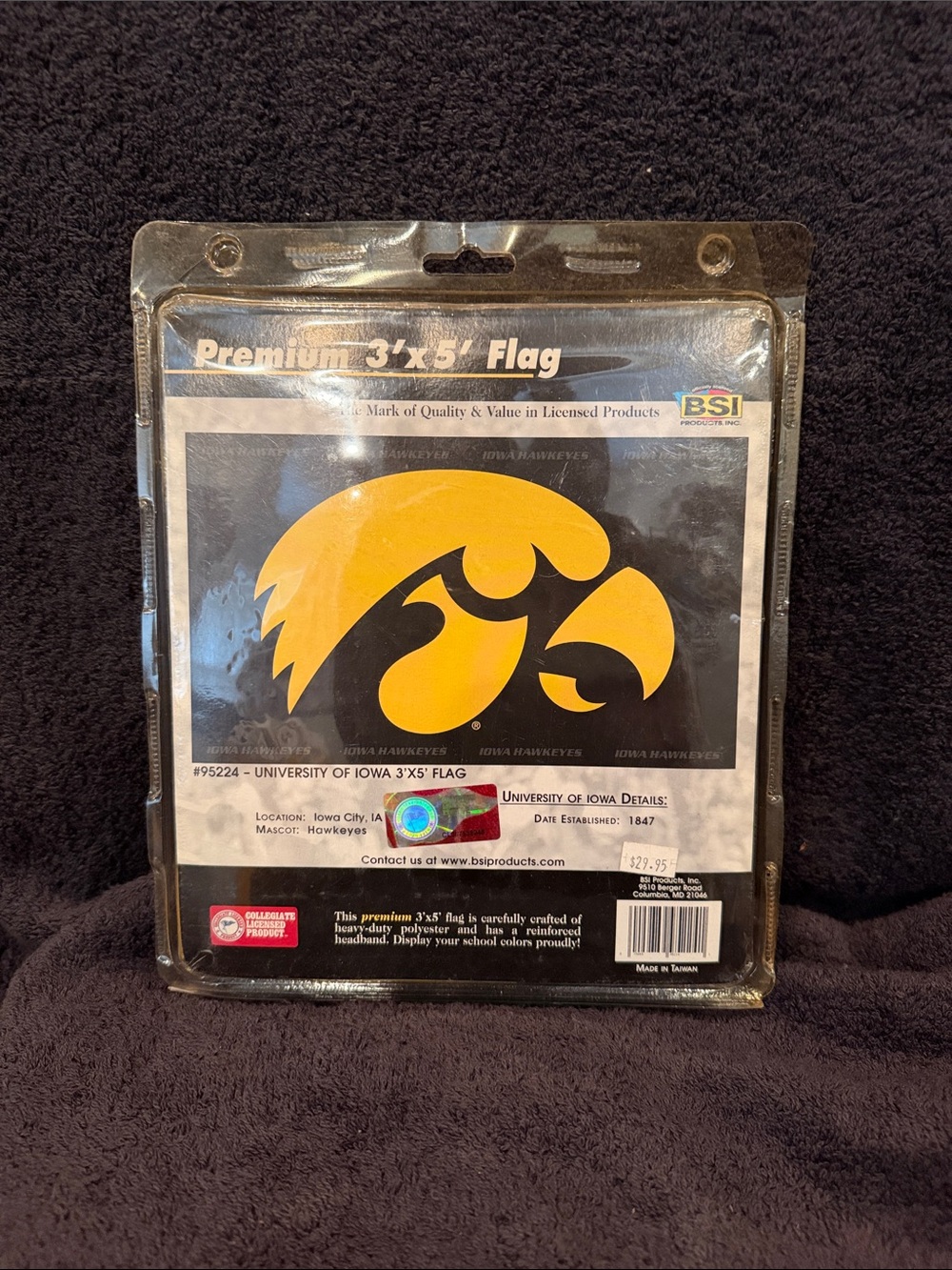 NCAA Iowa Hawkeyes Black and Gold Team Logo Wall Flag